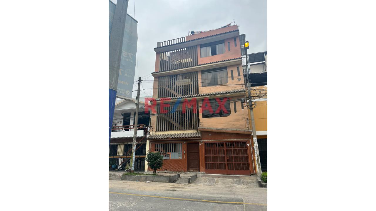 Venta De ¡Casa + Minidepartamento Independiente Frente A Parque! Urb Palao Smp