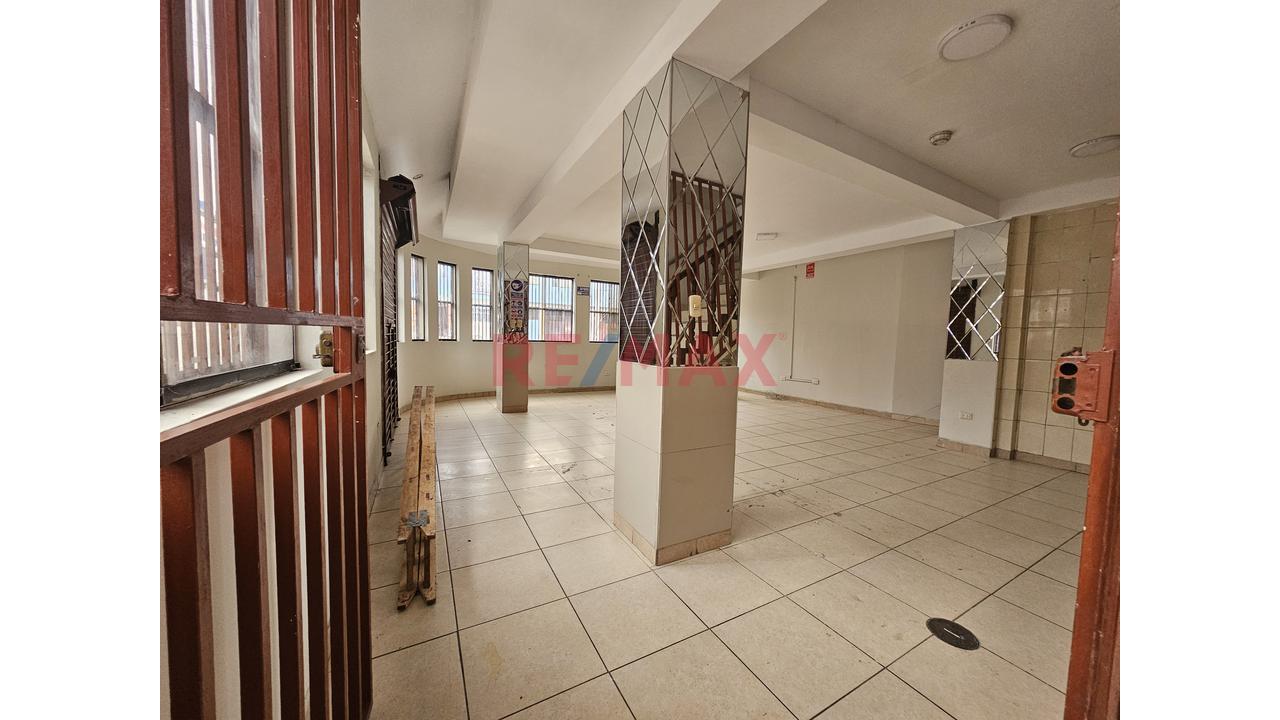 Local Comercial En Alquiler De 80 M² – Av. Revolución, Villa El Salvador — foto 4
