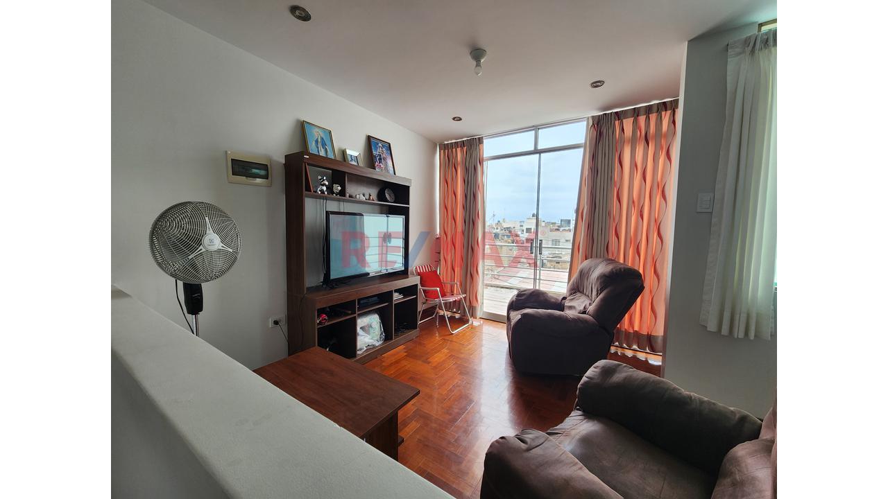 Hermosa Y Moderna Casa Con Piscina En Huanchaco Tradicional - 13