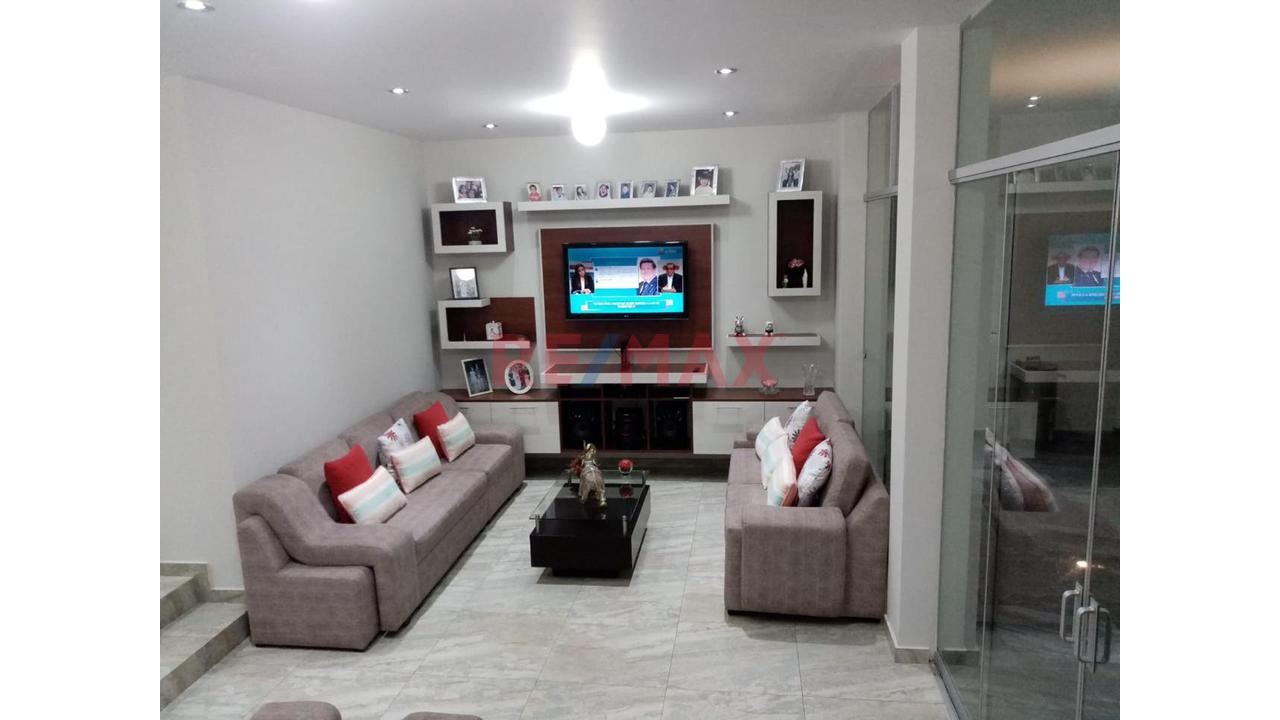 Hermosa Y Moderna Casa Con Piscina En Huanchaco Tradicional - 8