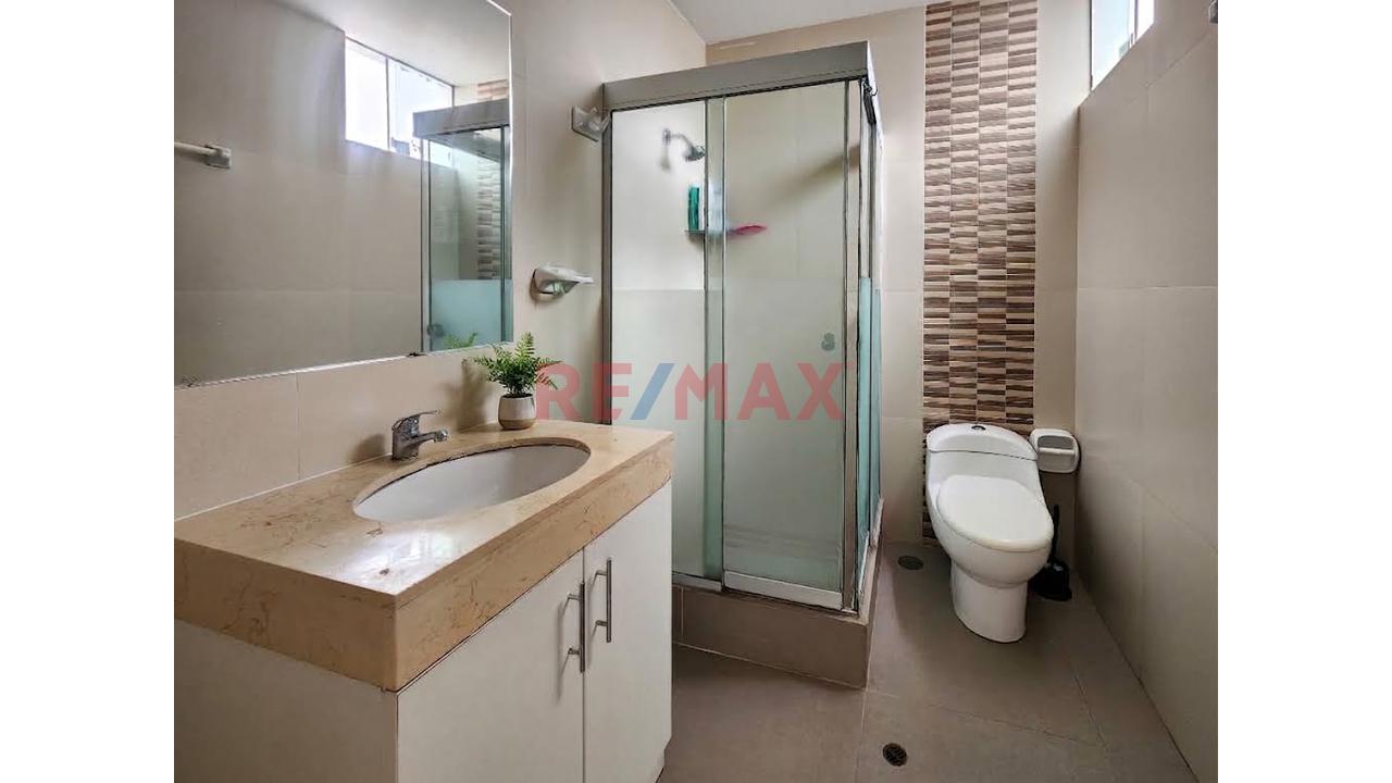 Hermosa Y Moderna Casa Con Piscina En Huanchaco Tradicional - 11