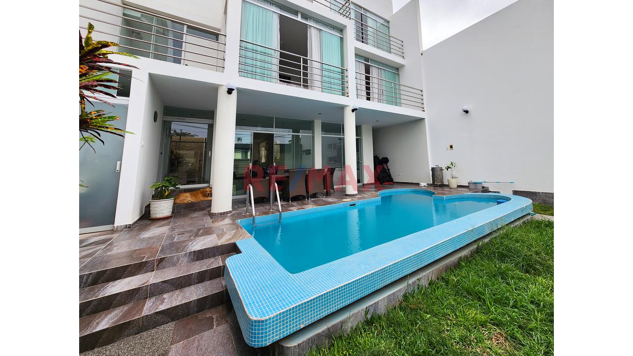 Hermosa Y Moderna Casa Con Piscina En Huanchaco Tradicional - 2