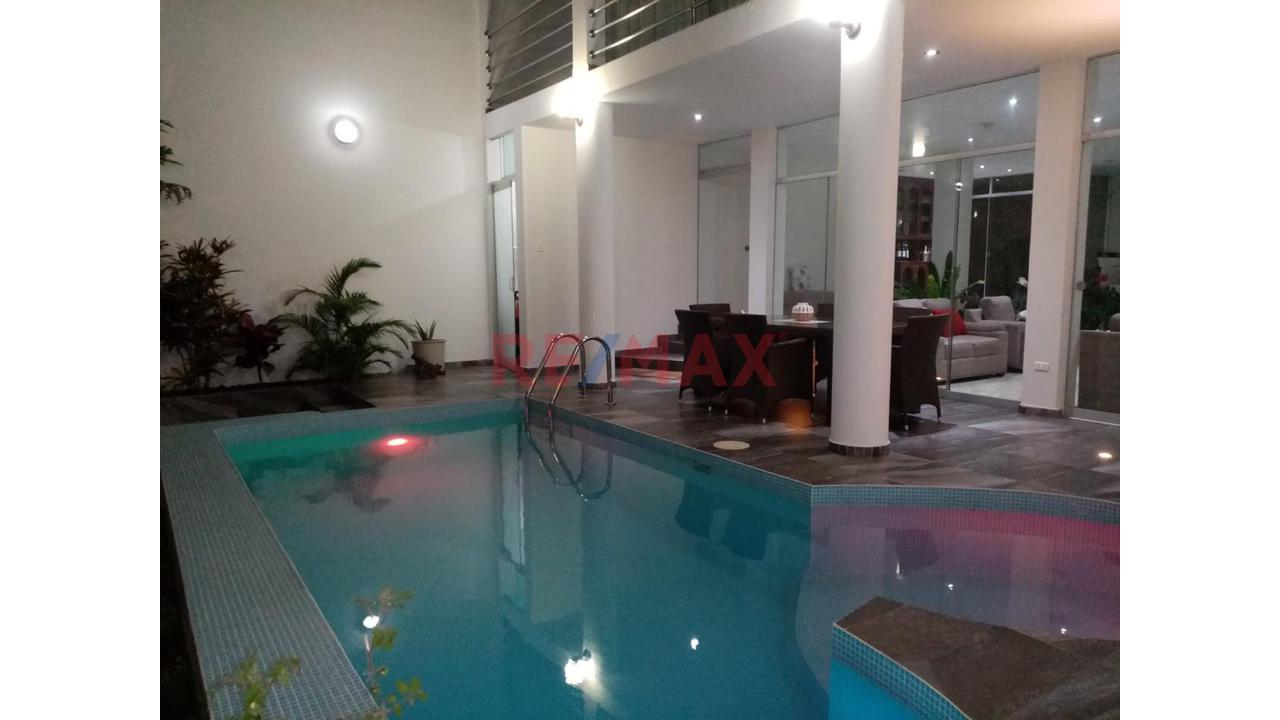 Hermosa Y Moderna Casa Con Piscina En Huanchaco Tradicional - 11