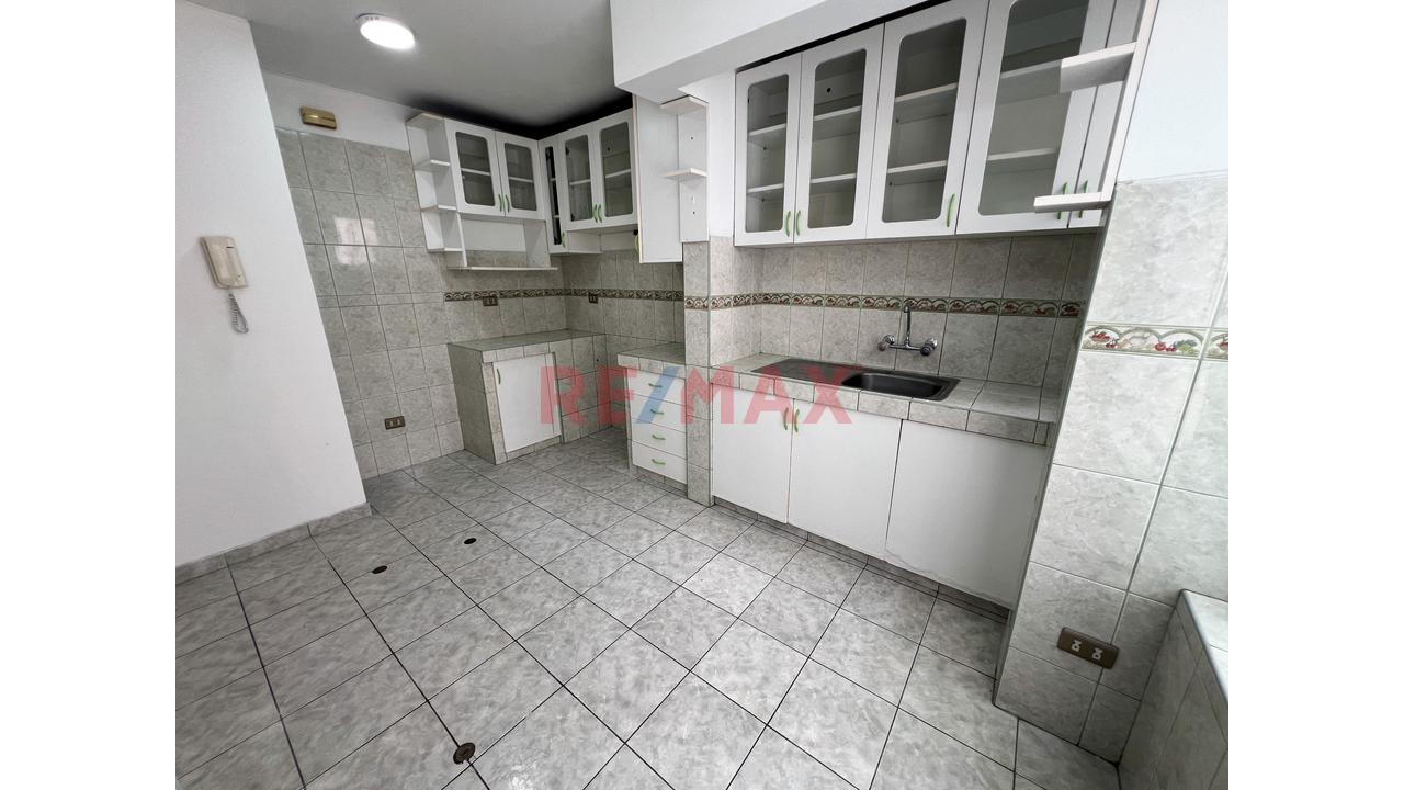 🟦 Jesús María: 90 M² De Espacio, 3 Habitaciones, Piso 3 Con Ascensor Y Cochera — foto 13