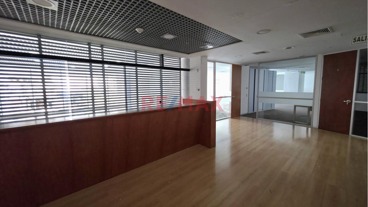 Alquiler Oficina Prime Implementada | San Isidro Empresarial – Basadre — foto 3
