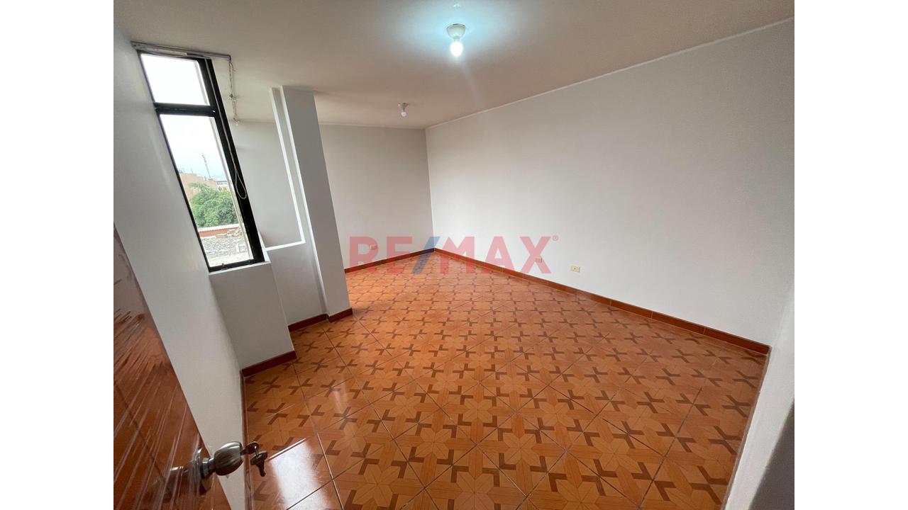Venta Departamento De 4 Dormitorios – Urb. Villasol, Los Olivos — foto 3
