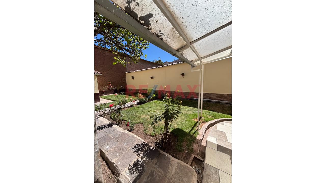 Amplia Casa En Alquiler Para Empresas – Urb. Coviduc, San Sebastián - 9