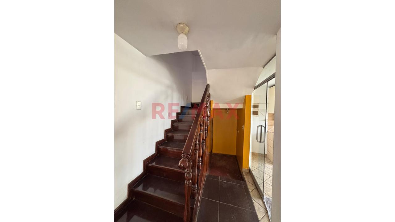 Amplia Casa En Alquiler Para Empresas – Urb. Coviduc, San Sebastián - 13