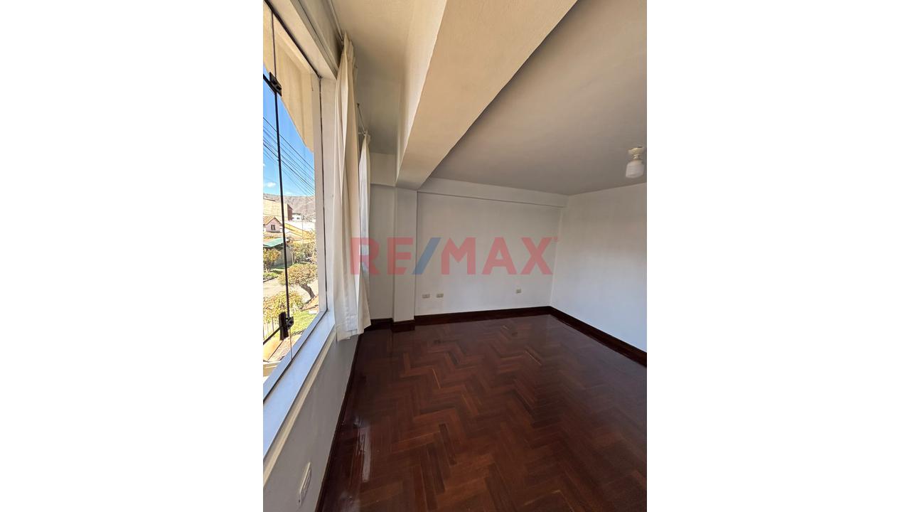 Amplia Casa En Alquiler Para Empresas – Urb. Coviduc, San Sebastián - 4