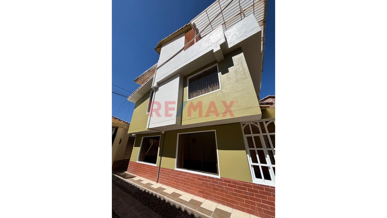 Amplia Casa En Alquiler Para Empresas – Urb. Coviduc, San Sebastián - 8