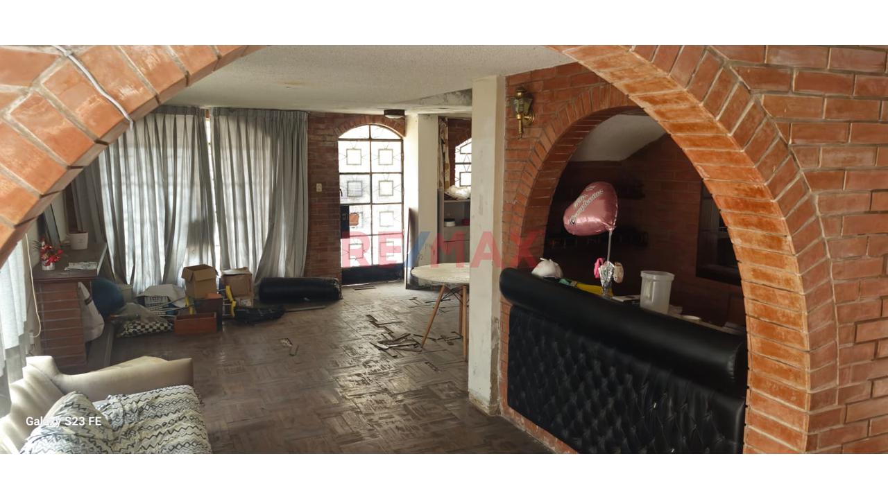 Casa Como Terreno De 144.15 M² En Urb. Pando – Excelente Ubicación** - 6