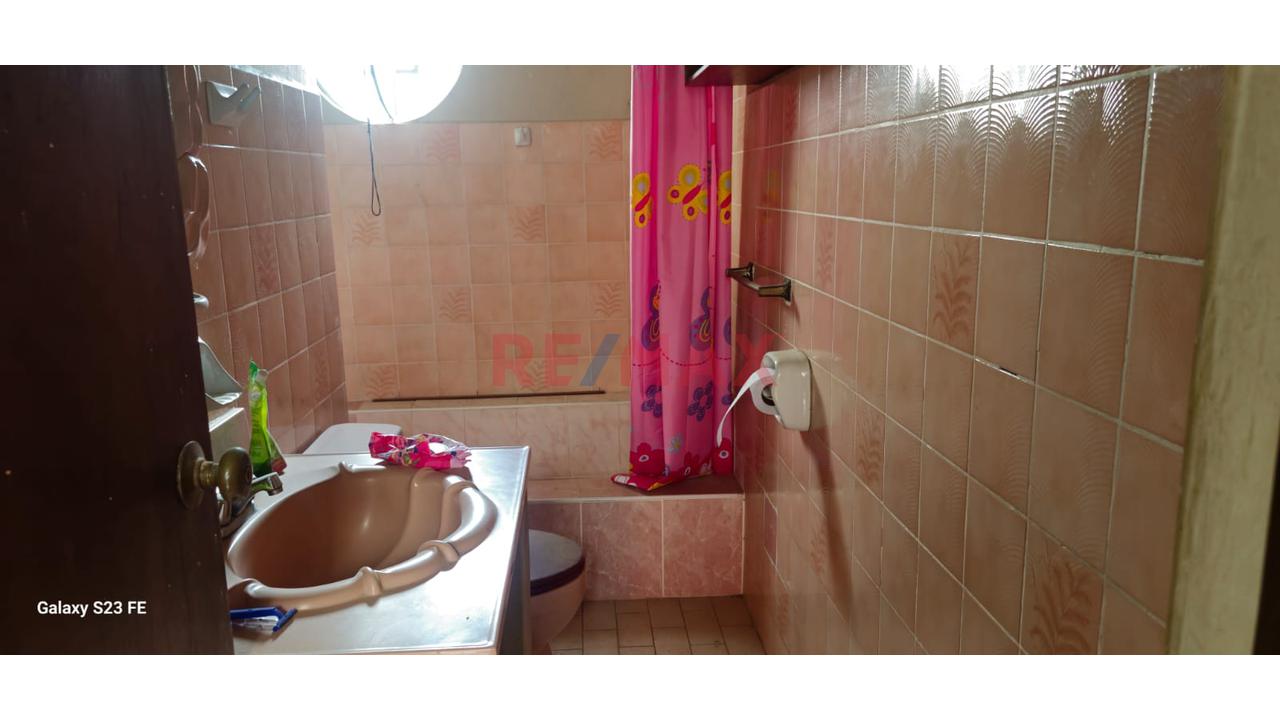 Casa Como Terreno De 144.15 M² En Urb. Pando – Excelente Ubicación** - 12