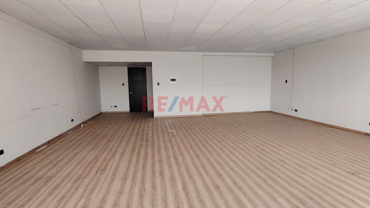 🏢✨ ¡Alquiler De Oficina Con Cochera! (86 M²) ✨🚗 - 5