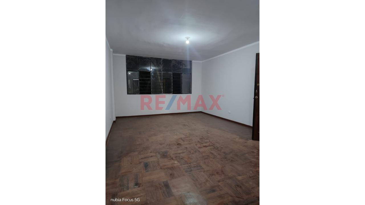 Se Alquila Departamento En Lince