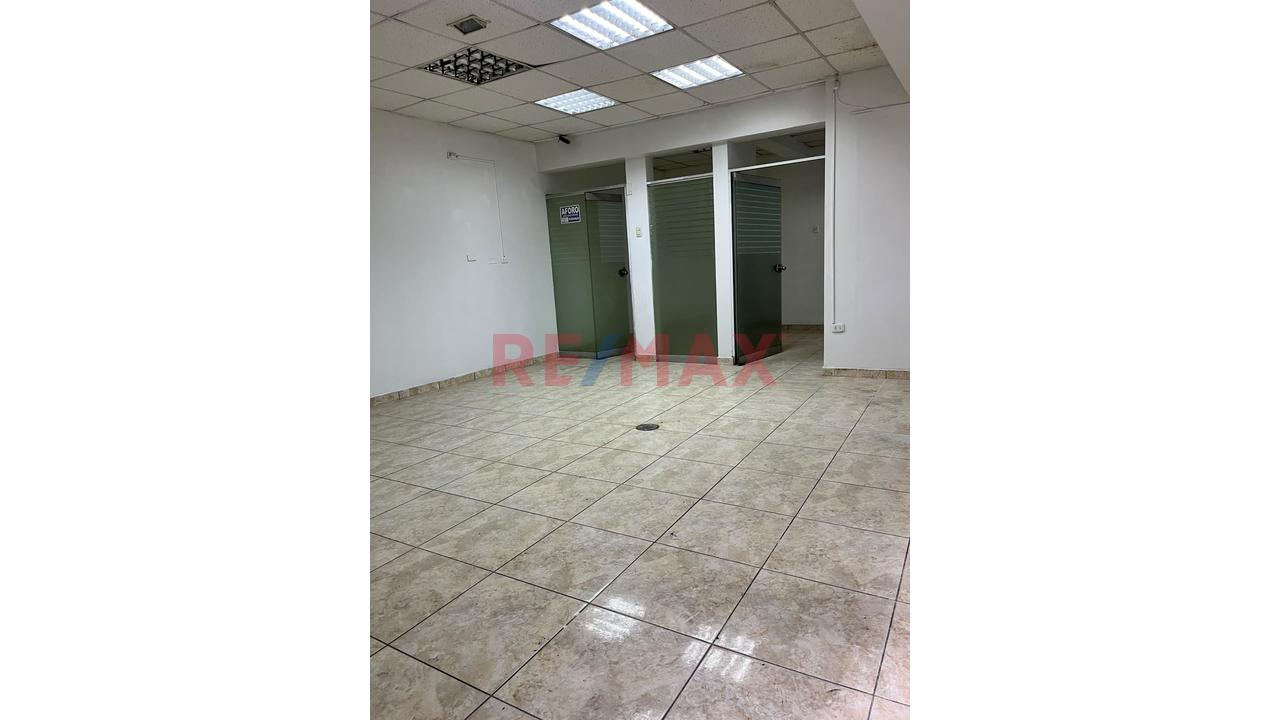 Local Comercial En Alquiler 80 M2 – 1Er Piso Puerta A Calle - Callao — foto 3