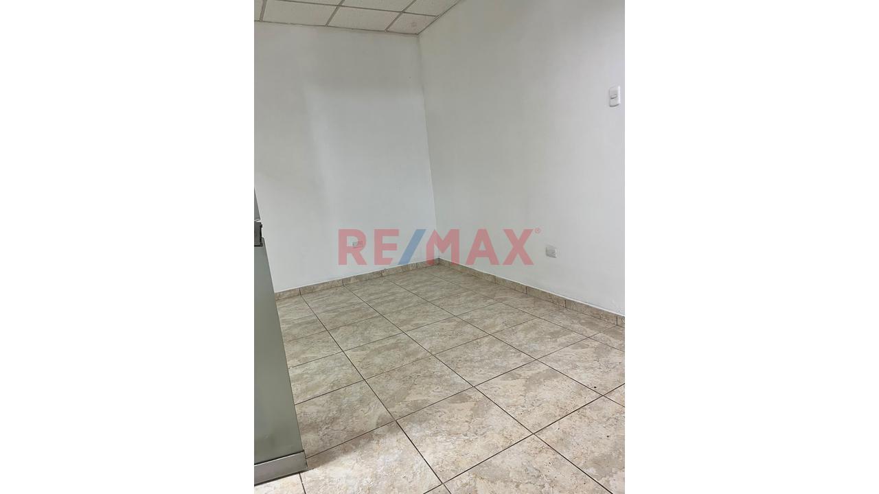 Local Comercial En Alquiler 80 M2 – 1Er Piso Puerta A Calle - Callao — foto 4