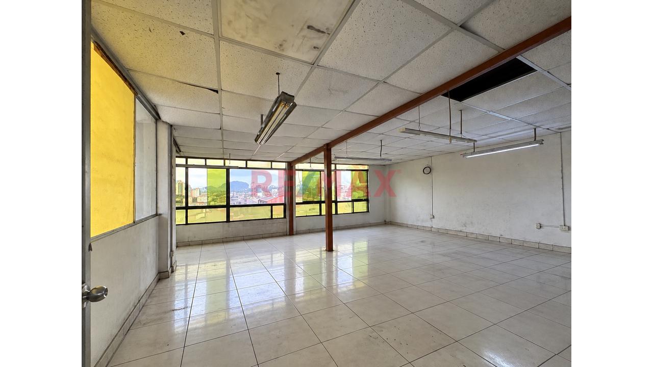 Propiedad Comercial En San Juan De Lurigancho - 3