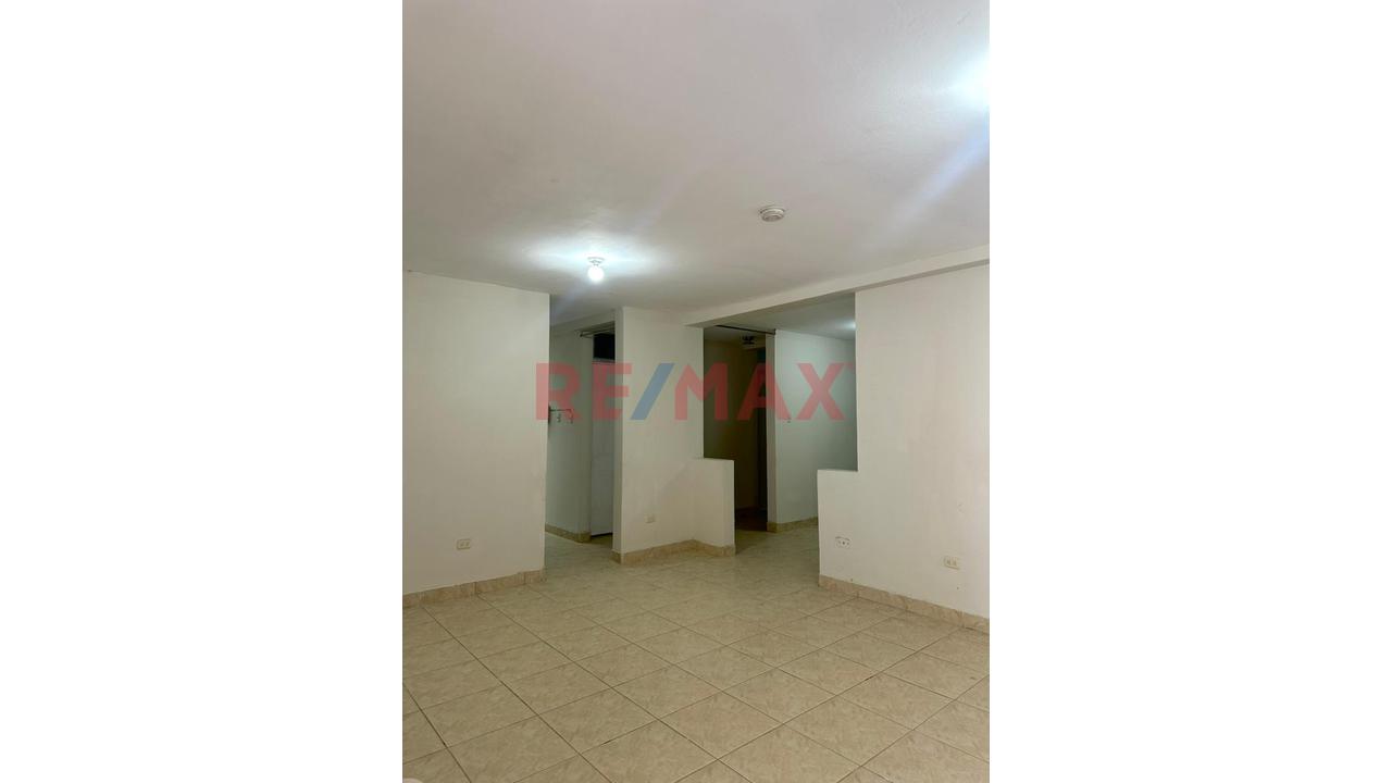 Alquiler De Casa Cerca Al Hospital Regional De Castilla - 6