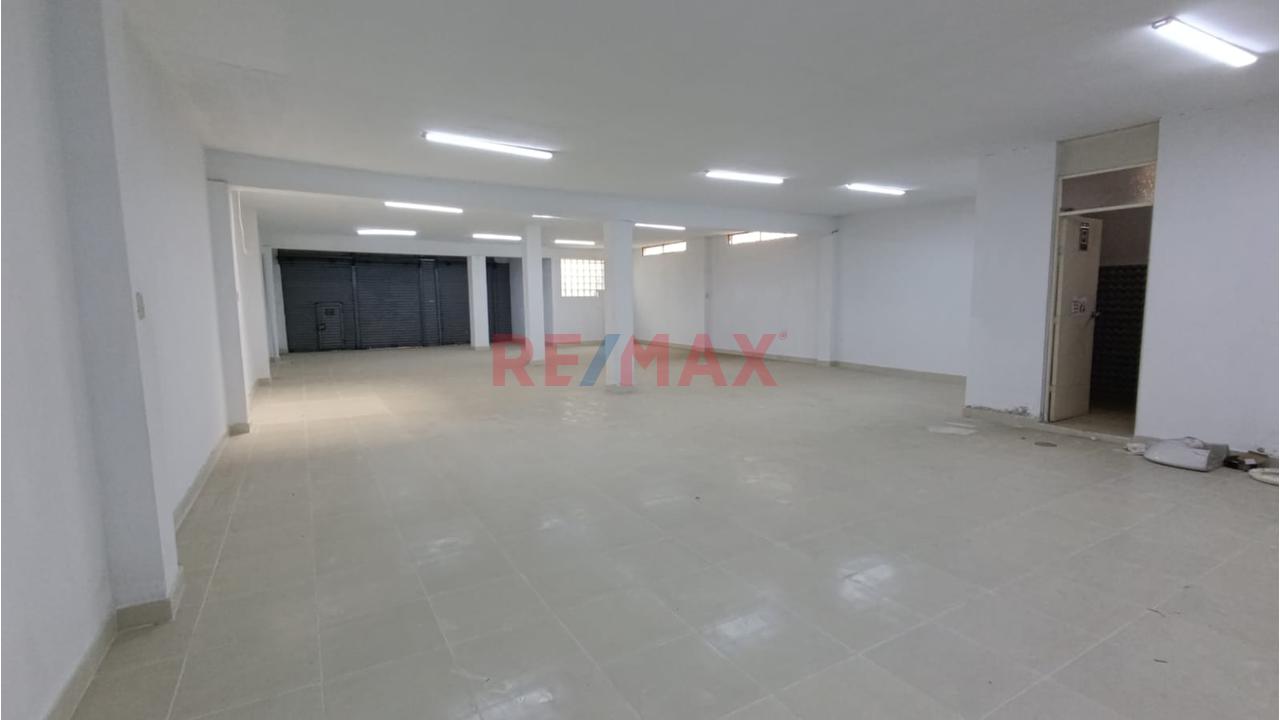 Local Comercial En Zona Altamente Comercial, En Avenida Principal!! - 3