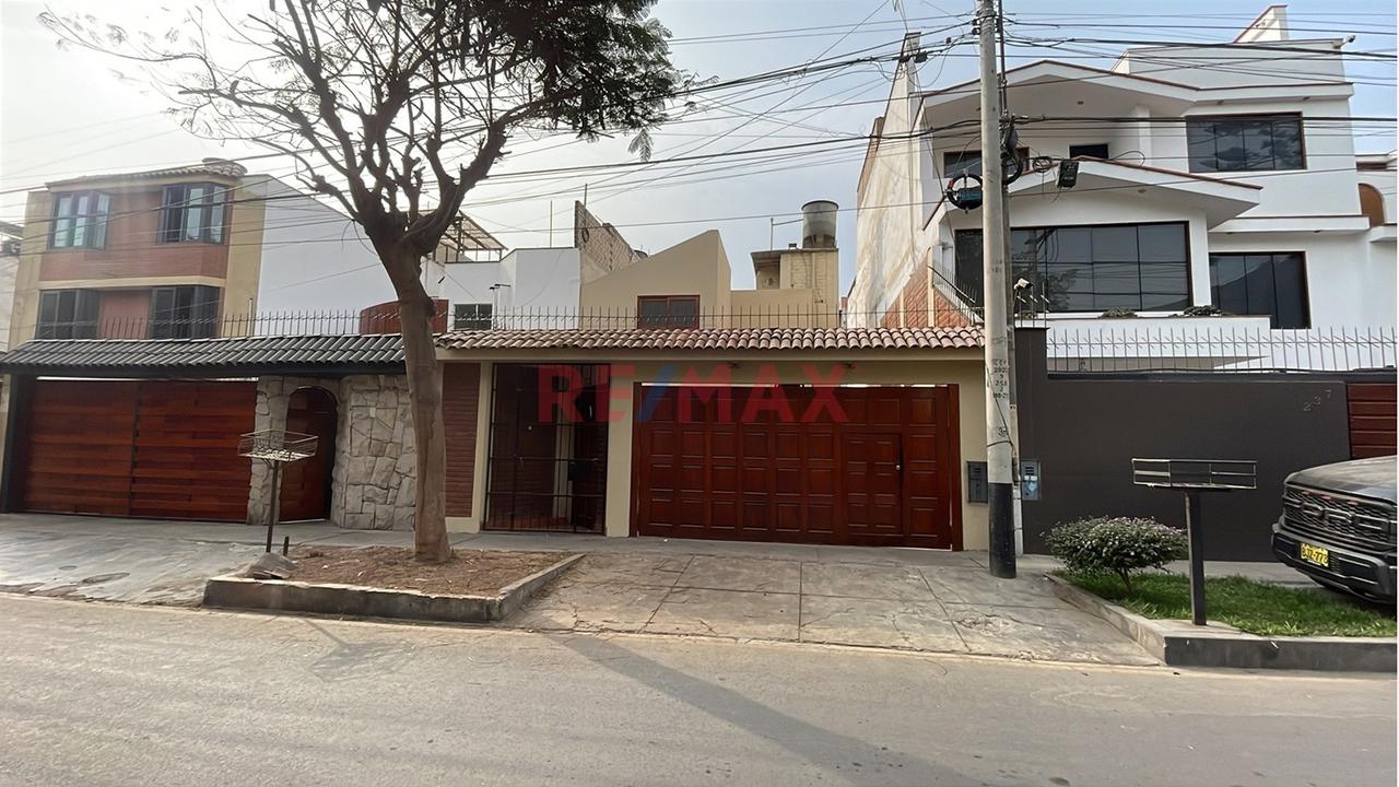 Casa En Venta - Santa Patricia La Molina - 1