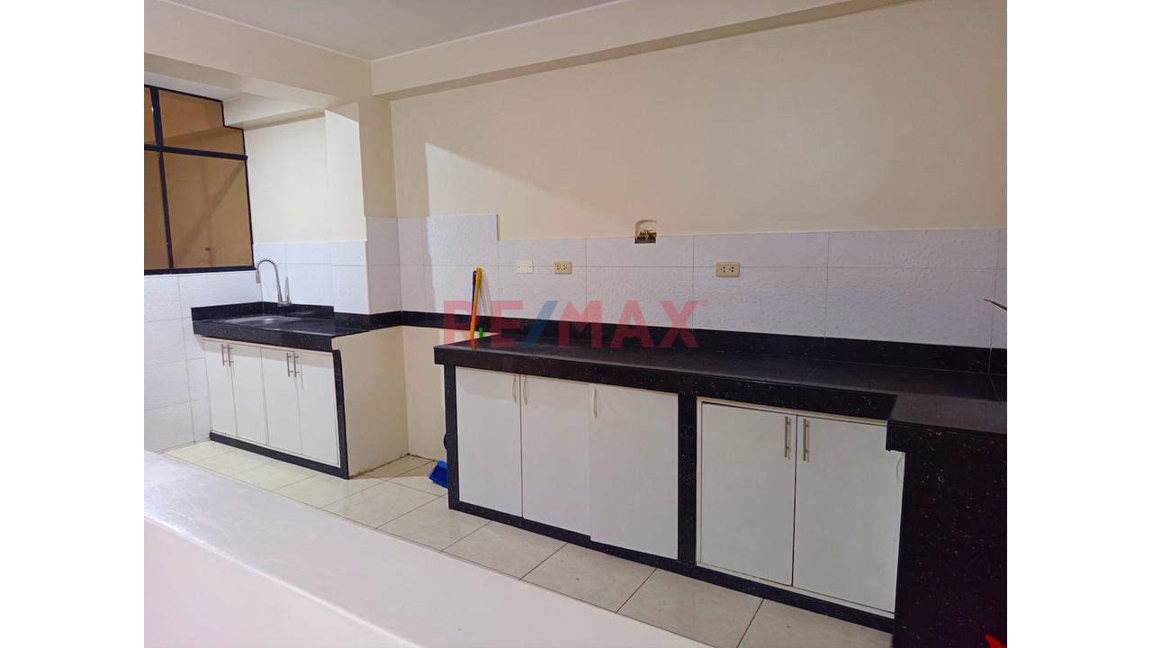 Vendo Departamento  En 2Do Piso Urb. Santa Isolina Iii Etapa Comas — foto 6