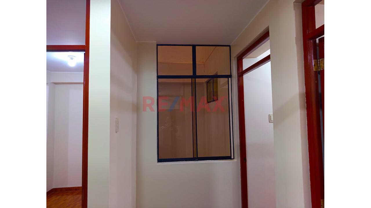 Vendo Departamento  En 2Do Piso Urb. Santa Isolina Iii Etapa Comas — foto 9