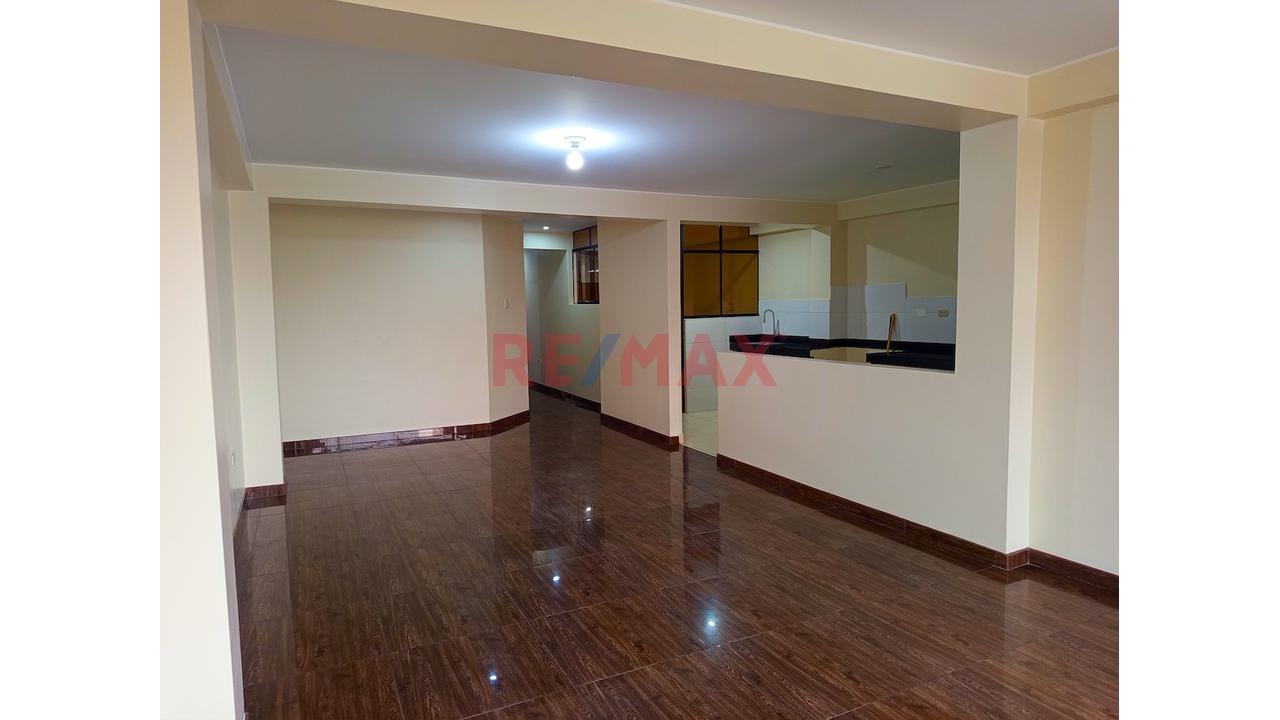 Vendo Departamento  En 2Do Piso Urb. Santa Isolina Iii Etapa Comas — foto 5
