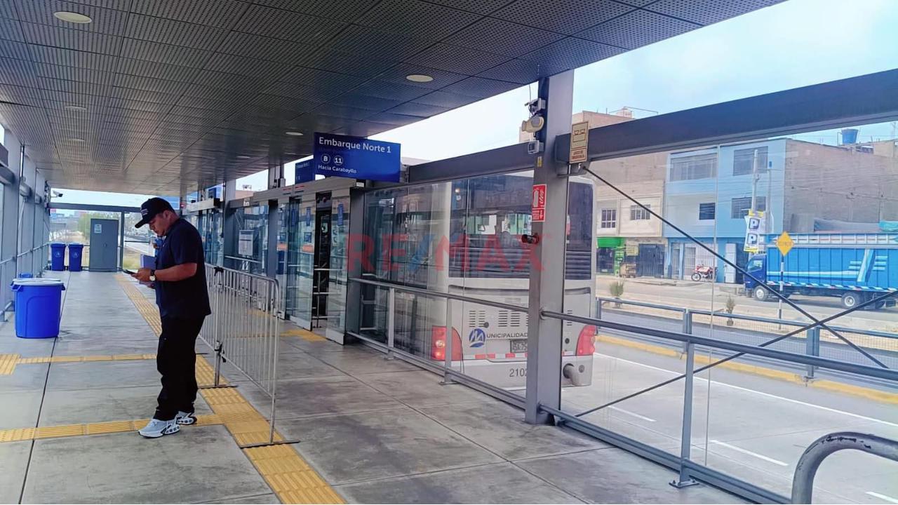 🏠 ¡Invierte En Una Propiedad Con Potencial De Rentabilidad! 📍 En Plena Av. Universitaria – Av. México Comas - 9