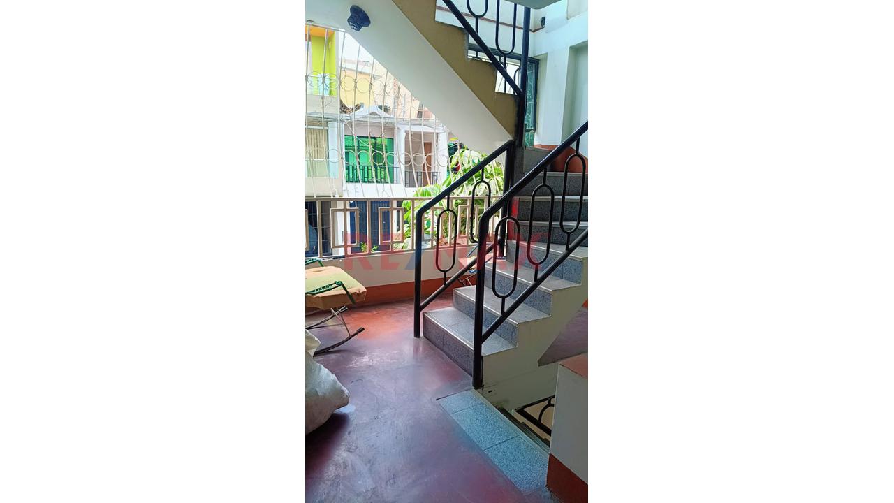 🏠 ¡Invierte En Una Propiedad Con Potencial De Rentabilidad! 📍 En Plena Av. Universitaria – Av. México Comas - 5