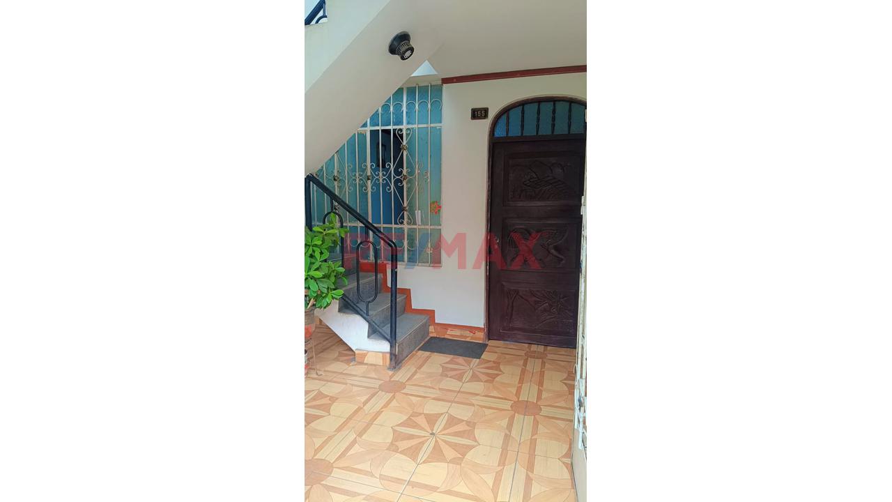 🏠 ¡Invierte En Una Propiedad Con Potencial De Rentabilidad! 📍 En Plena Av. Universitaria – Av. México Comas - 15