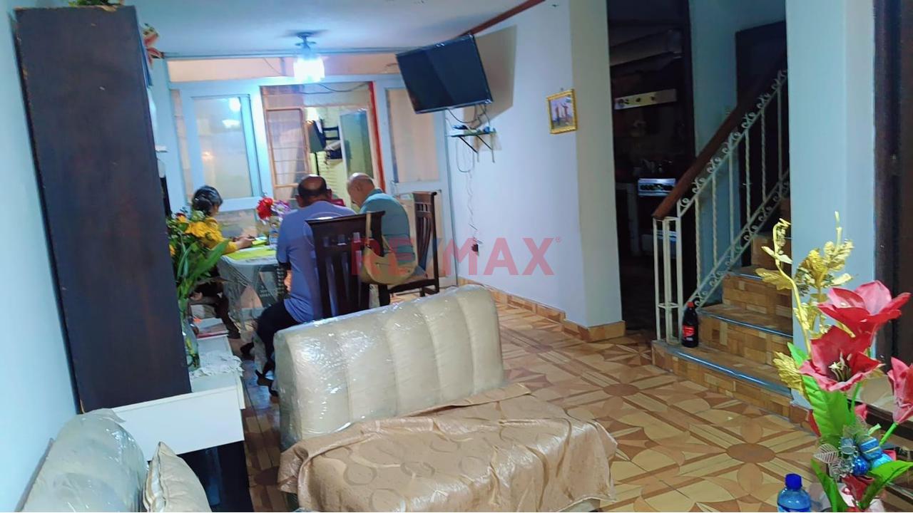🏠 ¡Invierte En Una Propiedad Con Potencial De Rentabilidad! 📍 En Plena Av. Universitaria – Av. México Comas - 2
