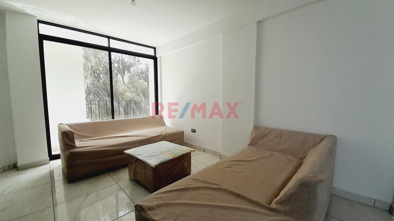 Urb. Mirasol De Huampani Vi - Departamento En Alquiler / Sin Amoblar