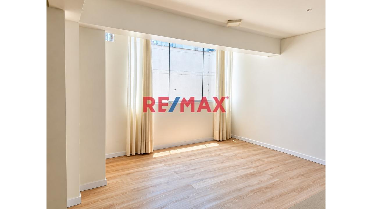🏠 Departamento En Venta – Breña | 1Er Piso | 3 Dorm | Cochera Techada 🚗
