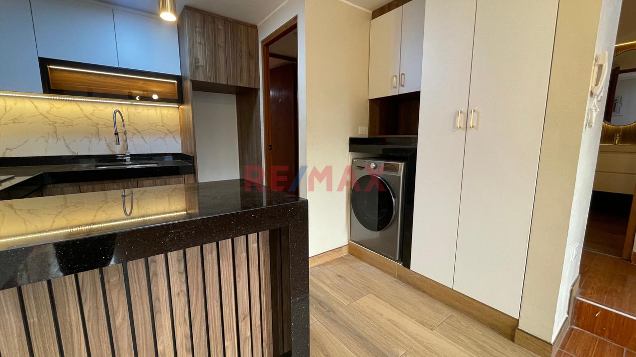 Alquilo Moderno Dpto Renovado  Y Semi Amoblado (2Do Piso) En Surco — foto 4
