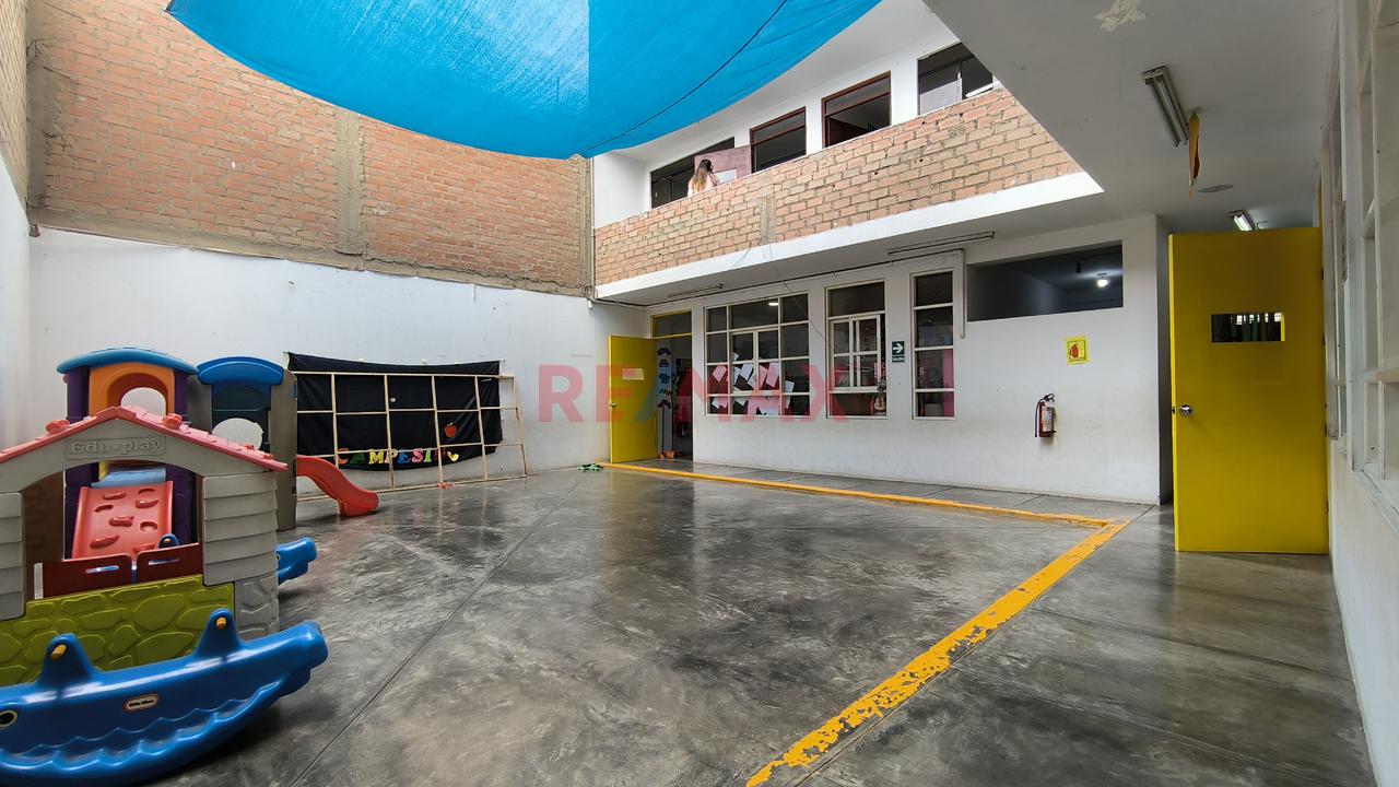 Oportunidad De Inversión En San Martín De Porres!  Colegio José Martí En Venta — foto 2