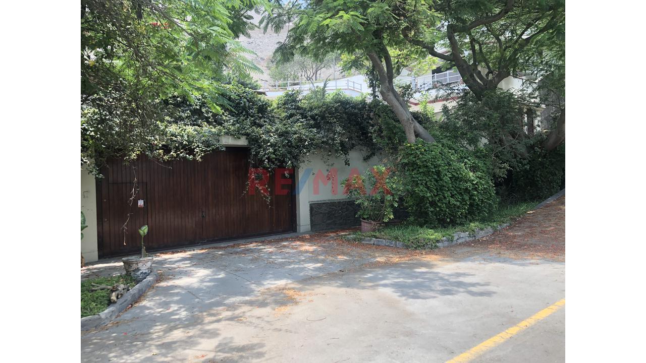 Vendo Casa Como Terreno - Frente A Parque — foto 5