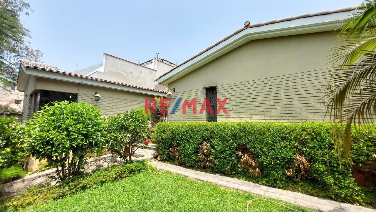Vendo Casa Como Terreno - Frente A Parque