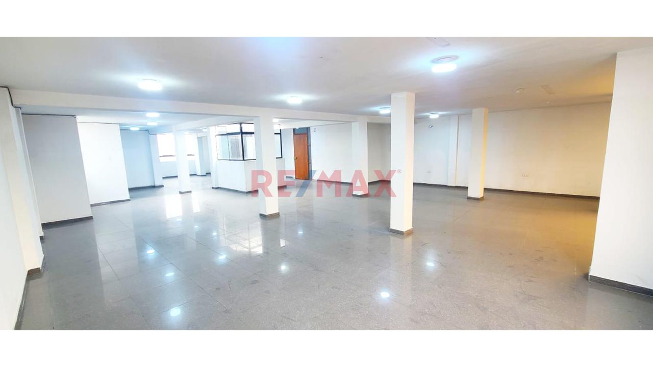 Alquiler Local Comercial Av.Lima 154M² En San Martín De Porres — foto 2