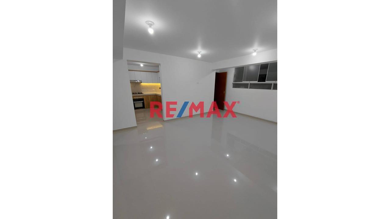 🏡 Departamento De Esteno Frente A Parque En San Juan De Miraflores – 3 Habitaciones Y Patio