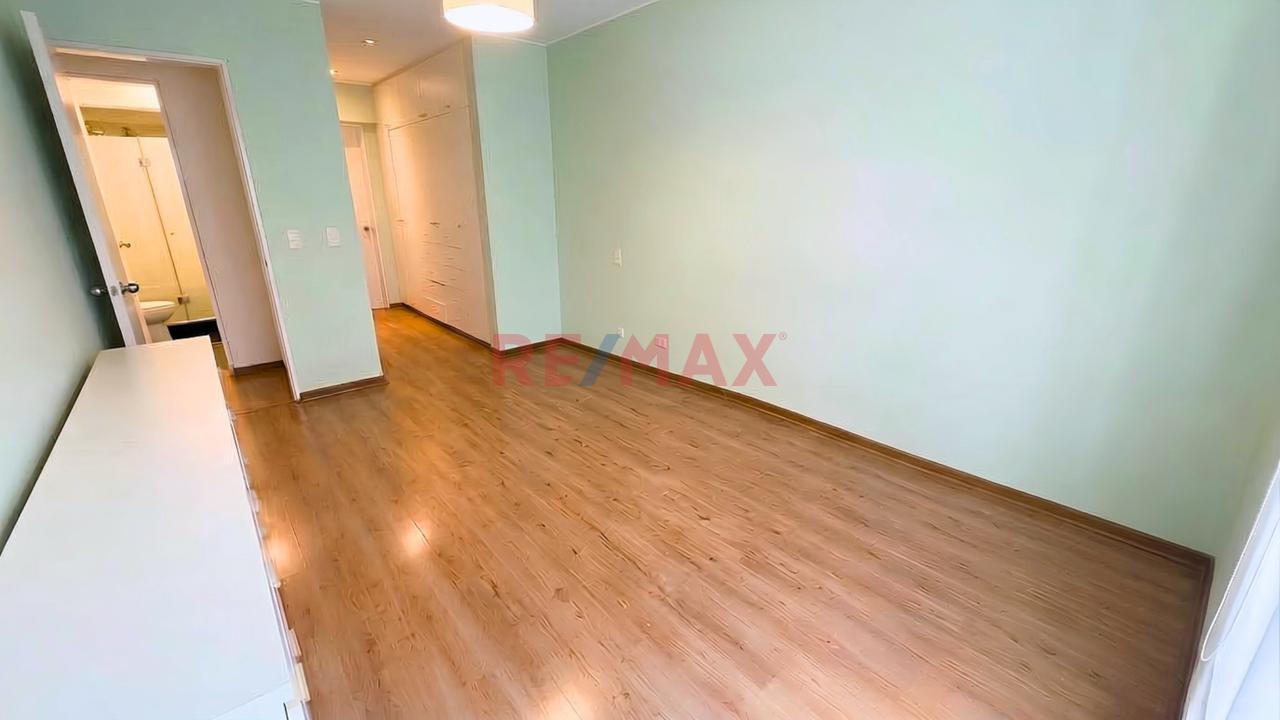 Amplio Departamento Frente A Parque - 2 Dormitorios En Las Mimosas, Barranco — foto 7