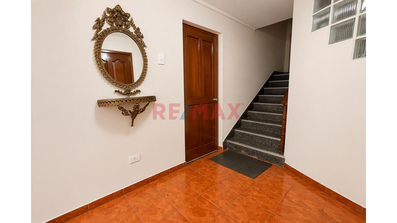 Venta De Duplex De 6 Hab | Terraza Propia | Urb. Apolo - La Victoria - 20