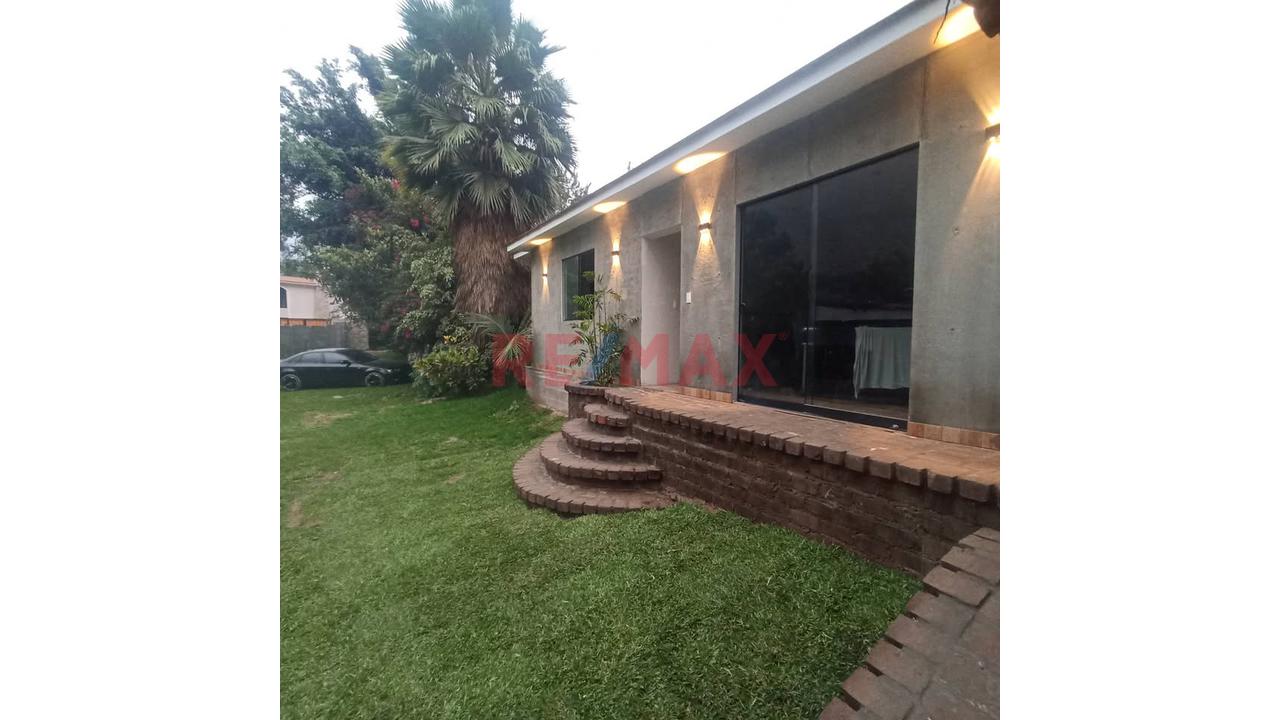 ¡El Refugio De Tus Sueños! Hermosa Casa De Campo Con Amplio Terreno De 1,477 M² En Santa Eulalia - 3