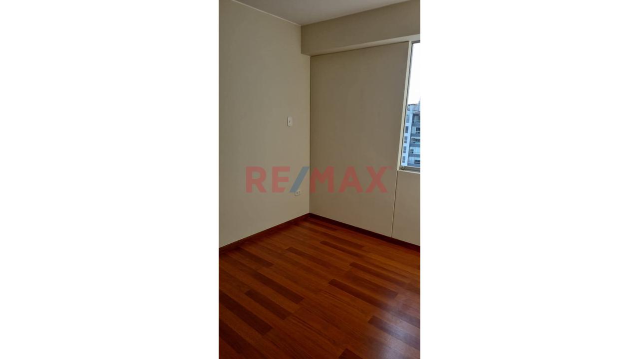 Depatamento En Alquiler Av Principal Surquillo — foto 8