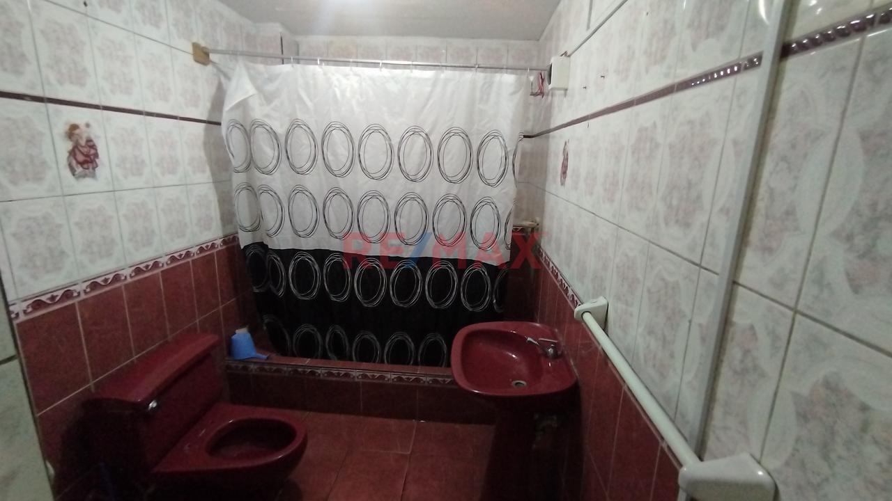 Casa De 3 Pisos + Azotea – 240 M² Construidos En 90 M² De Terreno — foto 13