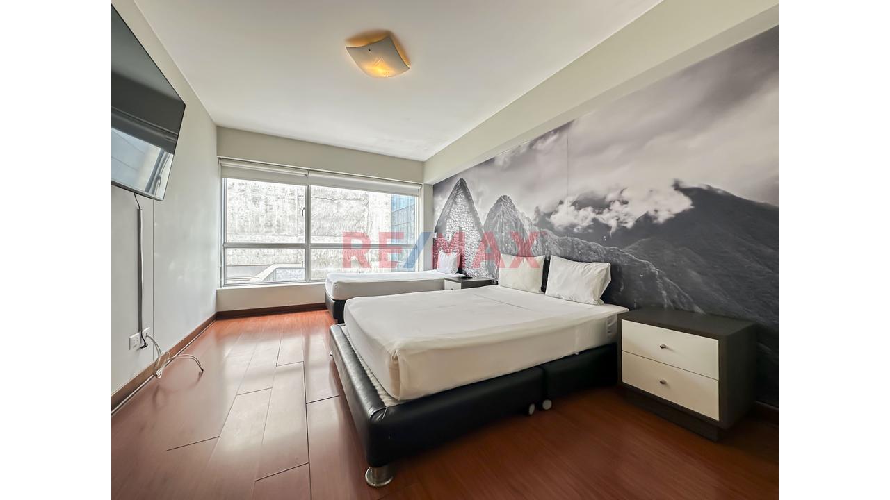 Departamento En Venta En Miraflores | 2 Dormitorios, 82.5 M² + Cochera - 9