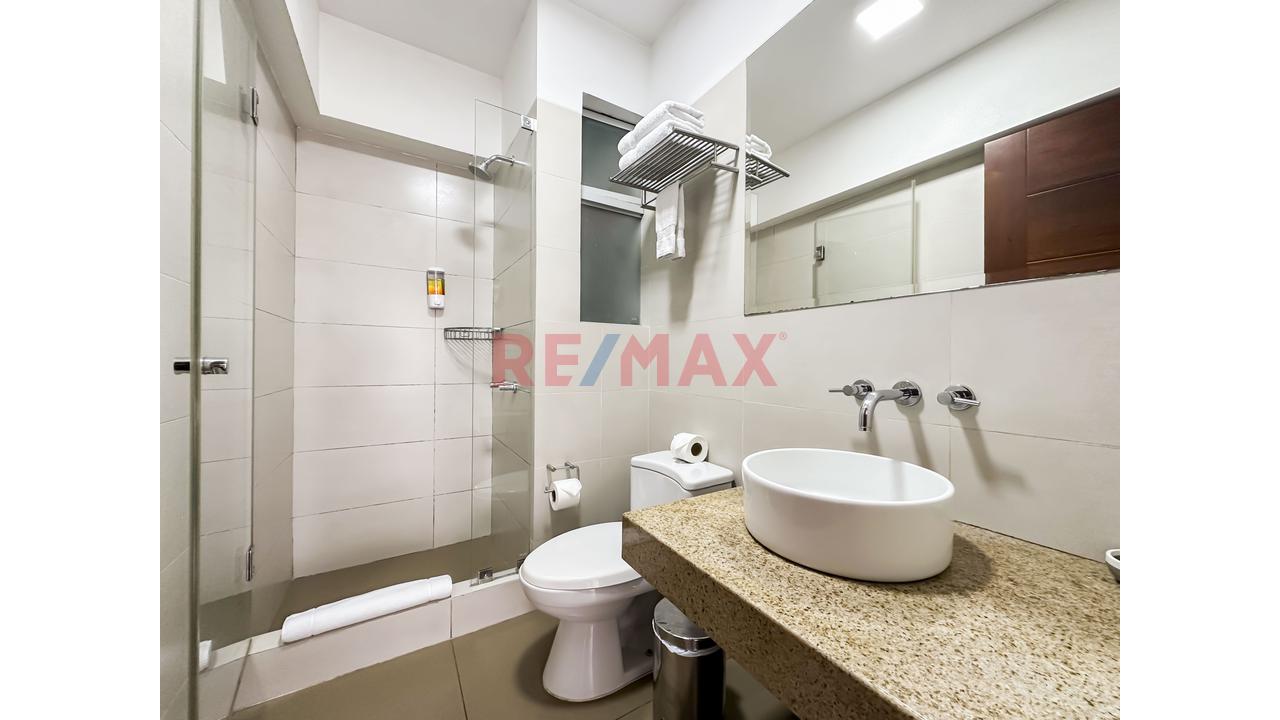 Departamento En Venta En Miraflores | 2 Dormitorios, 82.5 M² + Cochera - 11
