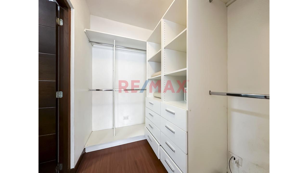 Departamento En Venta En Miraflores | 2 Dormitorios, 82.5 M² + Cochera - 12