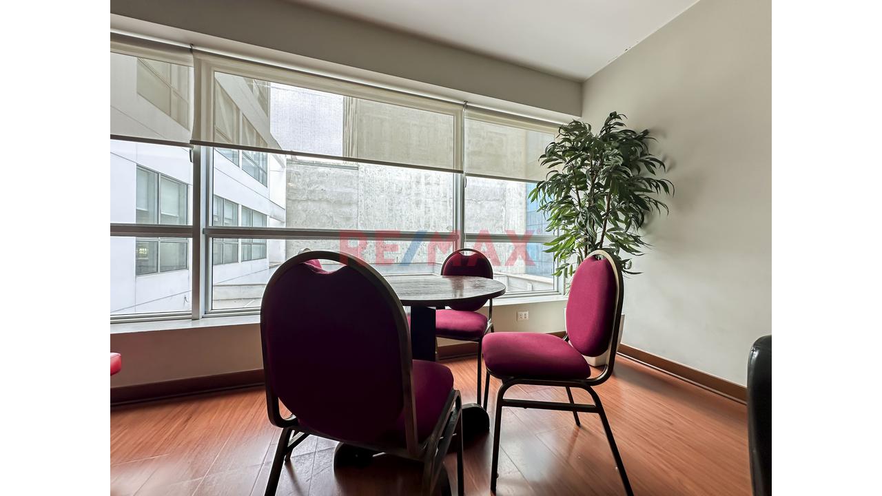 Departamento En Venta En Miraflores | 2 Dormitorios, 82.5 M² + Cochera - 4