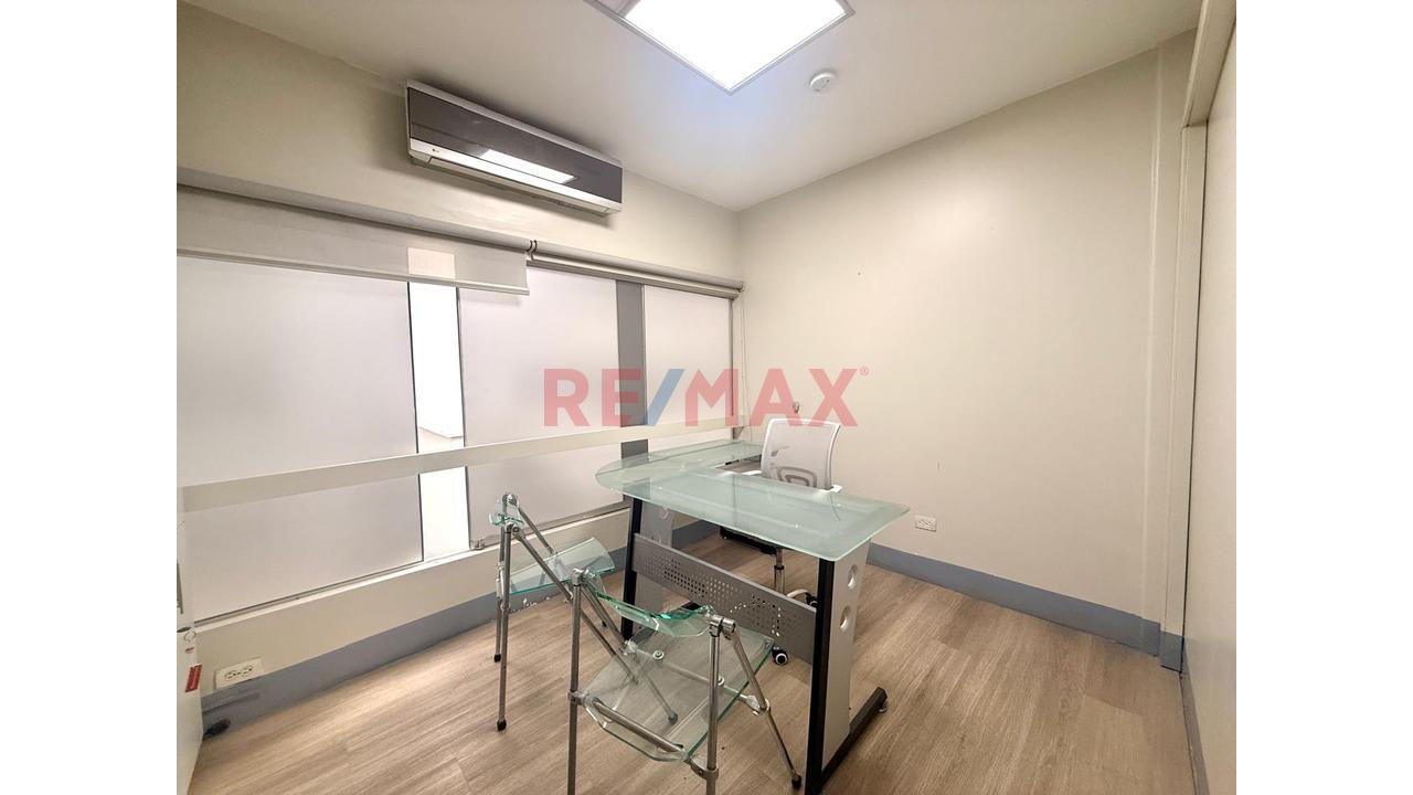 🏢 Oficina En Alquiler En San Isidro | 190 M² + 2 Cocheras Lineales (4 Vehículos ) — foto 10