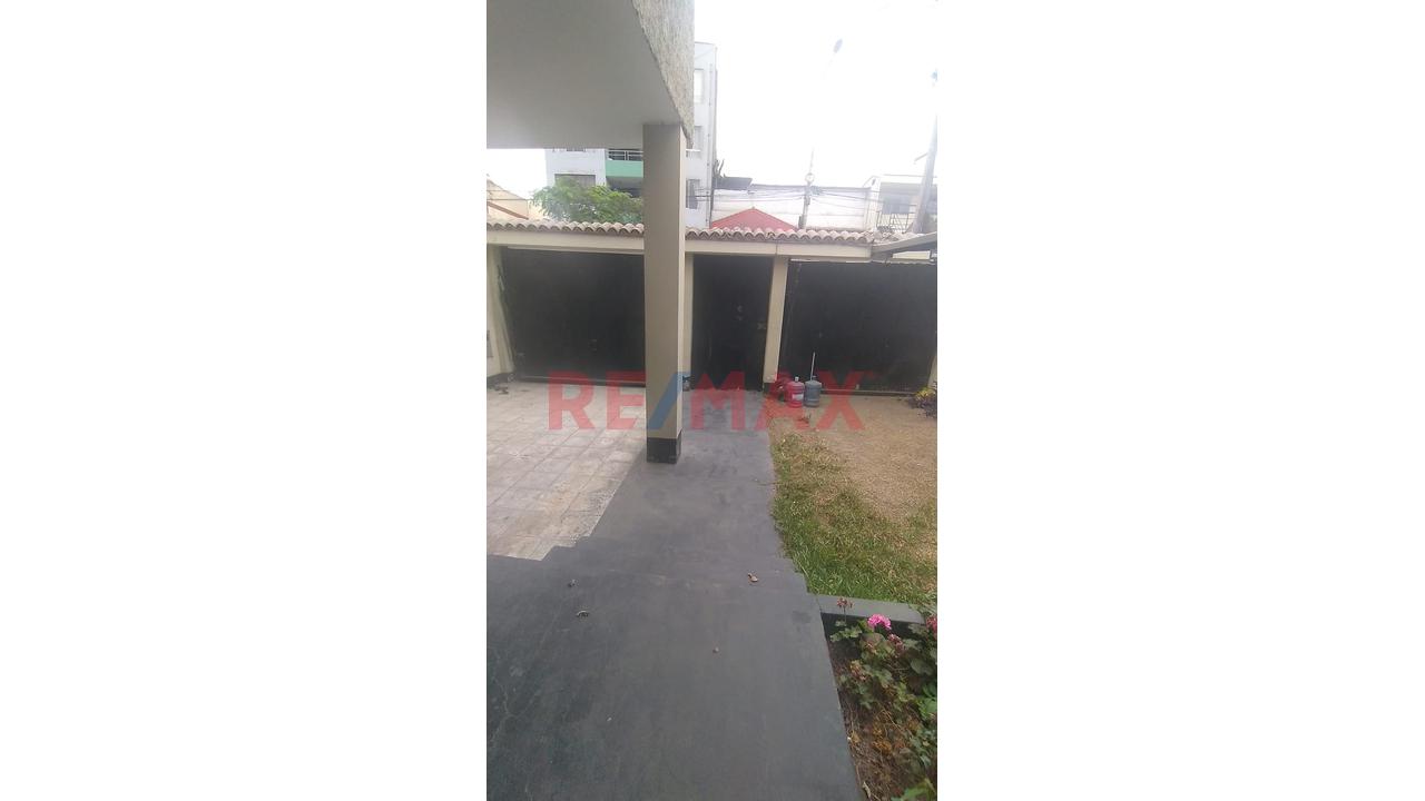 " Se Vende Casa De Dos (02) Pisos " - 16
